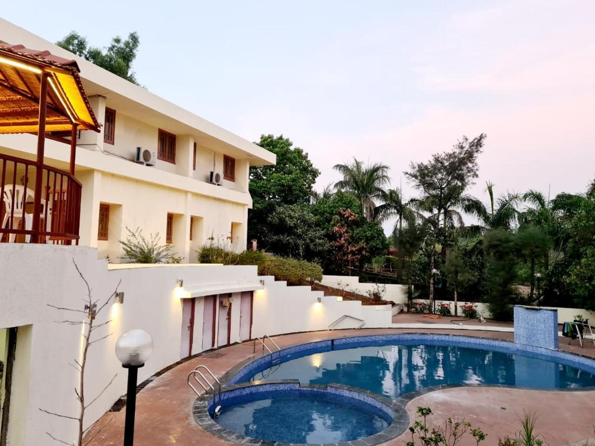 Arcus Villa - Swimming Pool/Ac/Luxurious Mahābaleshwar Esterno foto